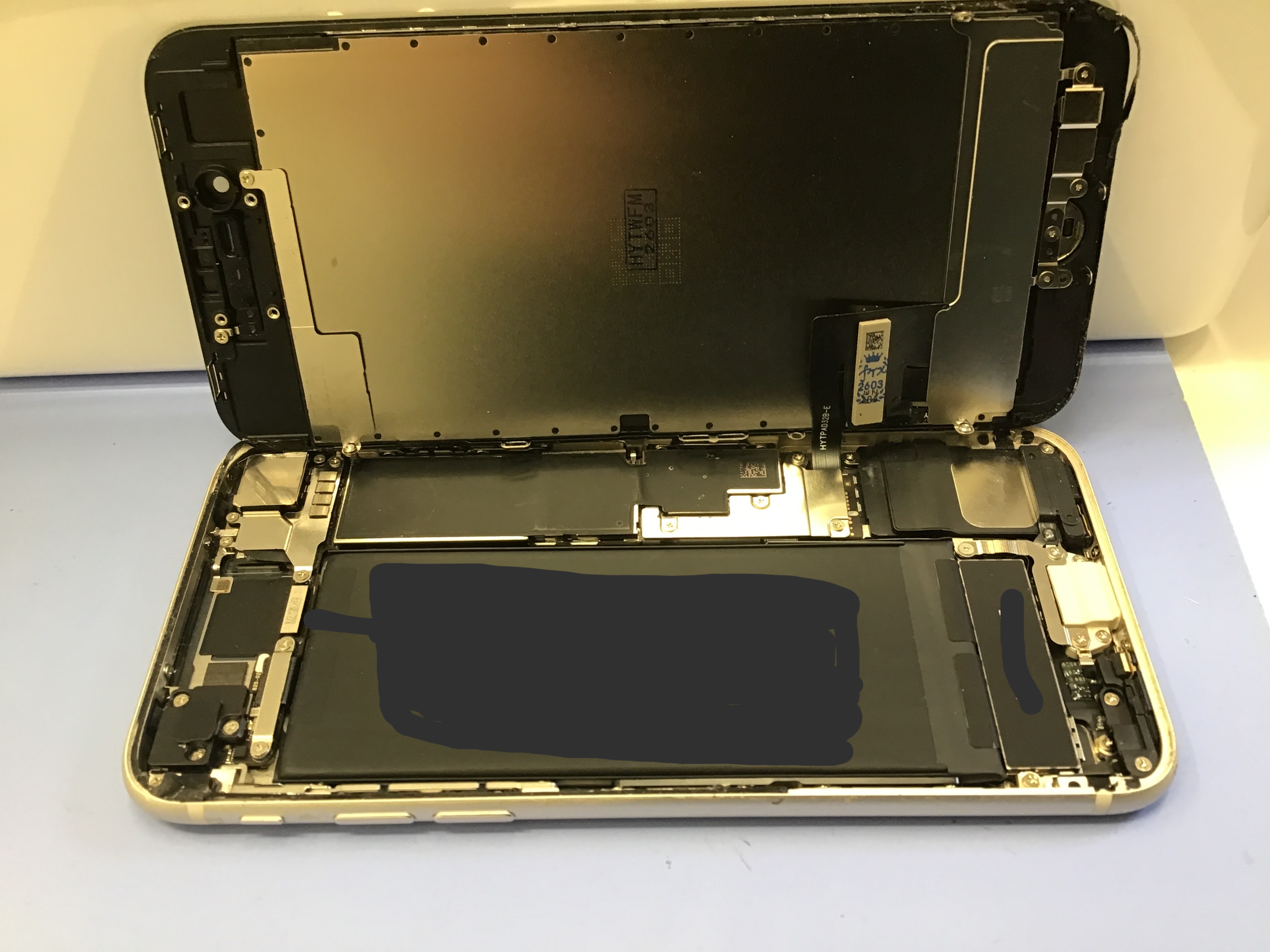 【iPhone SE2】電池の減りが早い…そんな時は即日バッテリー交換！八王子オクトーレ店